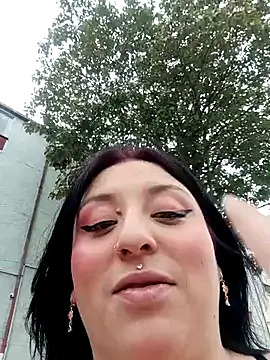 megan fox5 online show from 30, 10, 2025