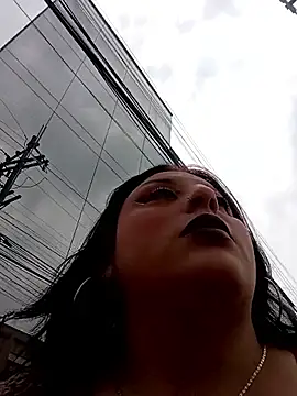 megan fox5 online show from 27, 10, 2025