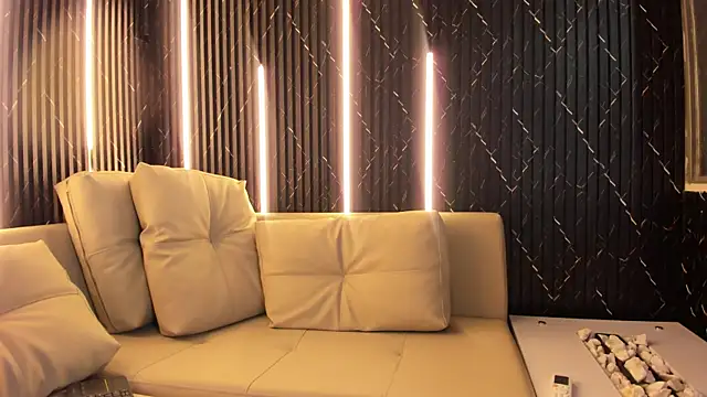 VioletRose as online show from 20, 3, 2026