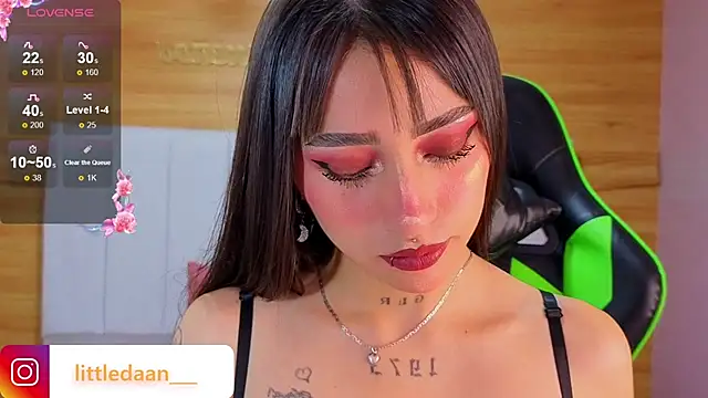 Snapshot of Abril_Velvet_a_ chatting on 15, 1, 2026 Abril Velvet a online show from 15, 1, 2026