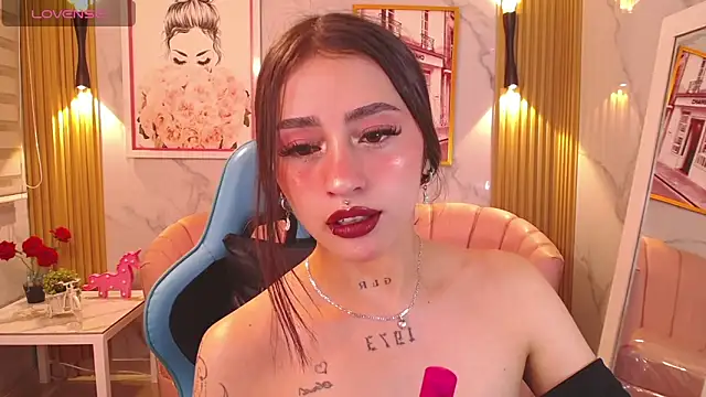 Snapshot of Abril_Velvet_a_ chatting on 21, 12, 2025 Abril Velvet a online show from 21, 12, 2025
