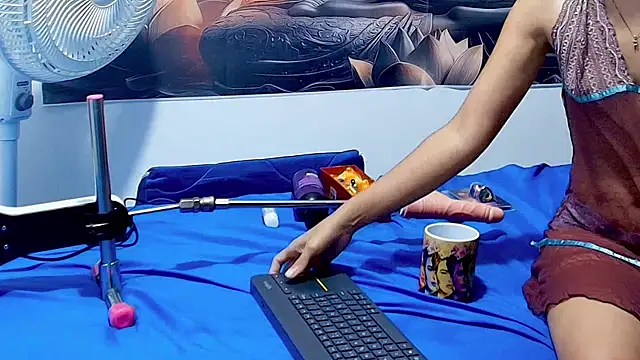 MiaBlaze  online show from 15, 11, 2025