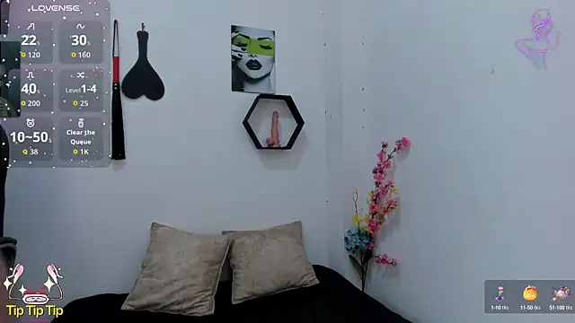 Snapshot of ZoeWright1 chatting on 25, 10, 2025 ZoeWright1 online show from 25, 10, 2025