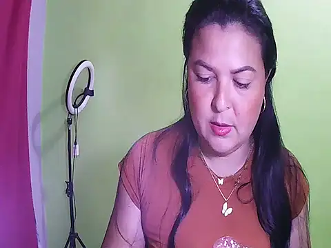 anapaulaa online show from 4, 11, 2025