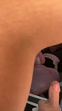 Carsonroberrt online show from 8, 11, 2025