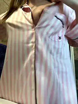 KaseyQuinn  online show from 26, 11, 2025