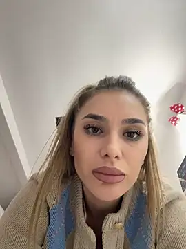 KaseyQuinn  online show from 5, 12, 2025