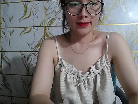 Lyzizi lovely09 online show from 20, 6, 2026