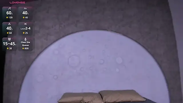 ReinaChloe online show from 18, 2, 2026