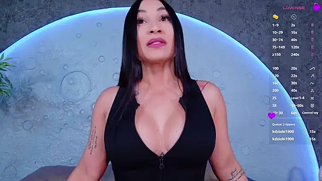 ReinaChloe online show from 23, 5, 2026