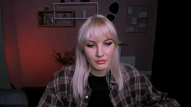 Snapshot of marta_smith chatting on 23, 10, 2025 marta smith online show from 23, 10, 2025