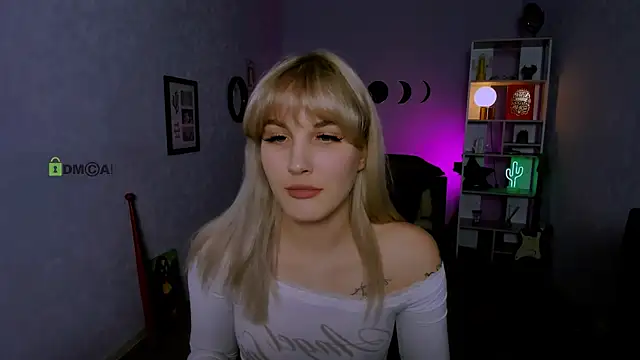 Snapshot of marta_smith chatting on 1, 10, 2025 marta smith online show from 1, 10, 2025