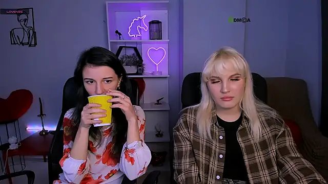 Snapshot of marta_smith chatting on 24, 11, 2025 marta smith online show from 24, 11, 2025