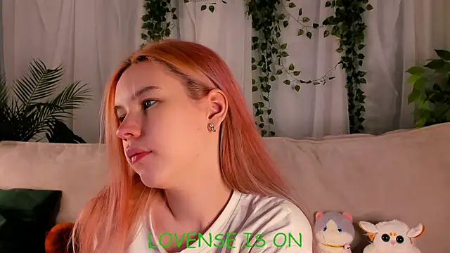 Snapshot of ElizSpieth chatting on 10, 10, 2025 ElizSpieth online show from 10, 10, 2025