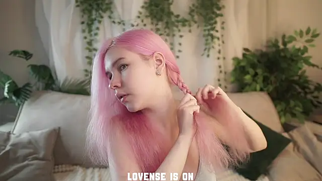 Snapshot of ElizSpieth chatting on 28, 11, 2025 ElizSpieth online show from 28, 11, 2025