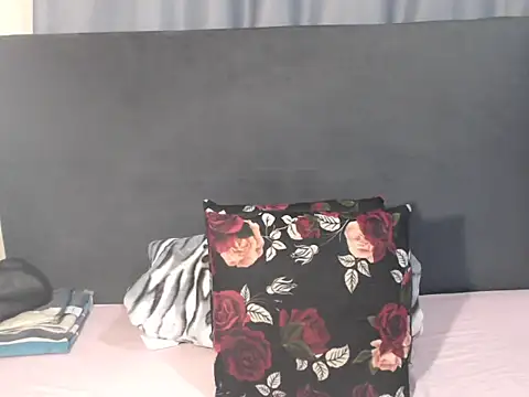 SexyKatLady18 online show from 20, 7, 2026