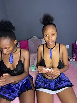 LonelyQueenxx25 online show from 19, 12, 2025