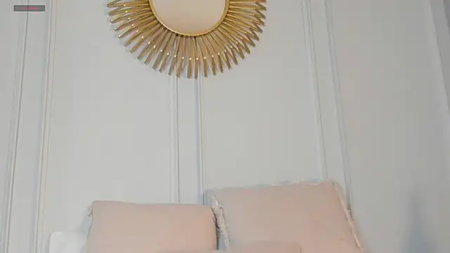 CharlotteBrownn  online show from 25, 7, 2026