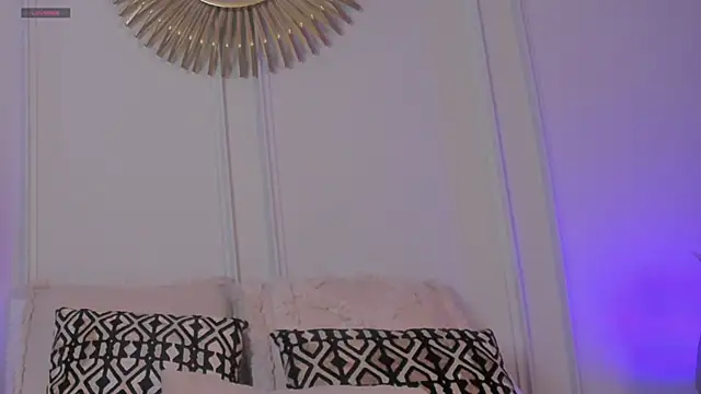 CharlotteBrownn  online show from 29, 6, 2026