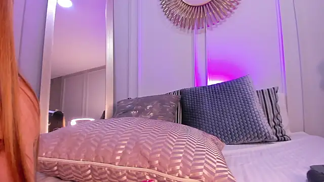 CharlotteBrownn  online show from 25, 2, 2026