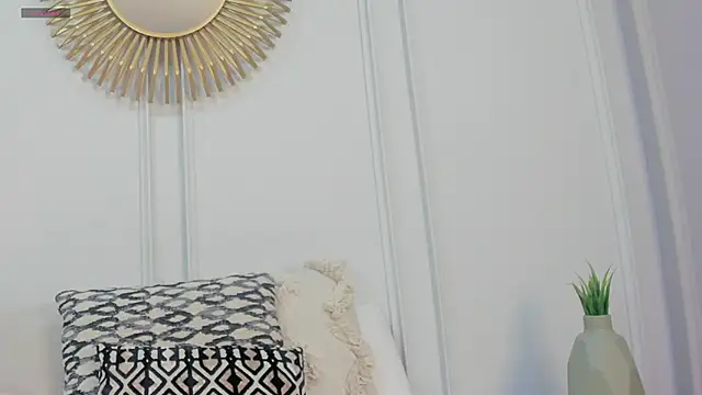 CharlotteBrownn  online show from 14, 6, 2026