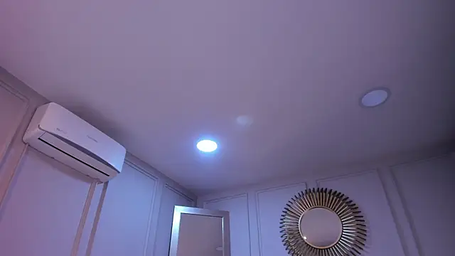 CharlotteBrownn  online show from 21, 12, 2025