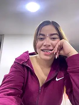 CharlotteBrownn  online show from 9, 10, 2025