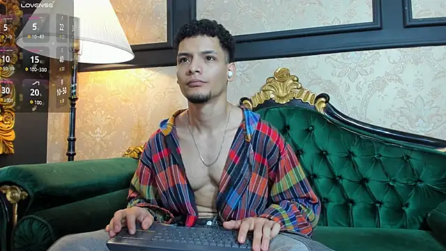 AlessandroKiing online show from 8, 4, 2026