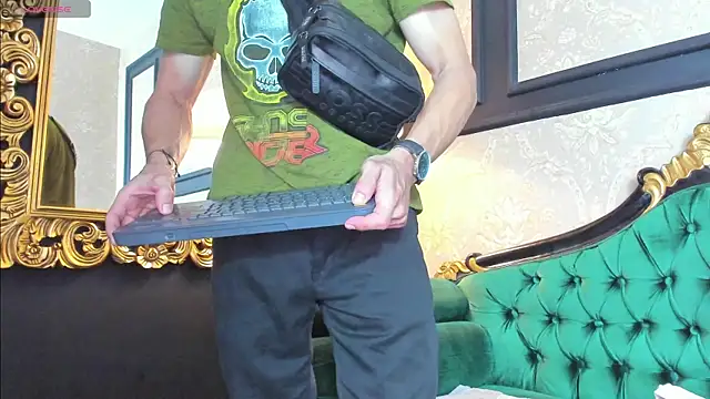 AlessandroKiing online show from 3, 7, 2026
