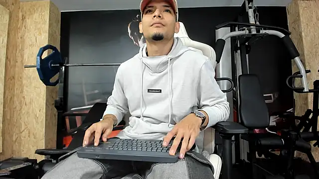 AlessandroKiing online show from 15, 6, 2026