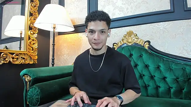 AlessandroKiing online show from 6, 4, 2026