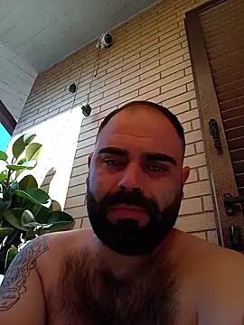 Snapshot of body02081 chatting on 25, 5, 2026 body02081 online show from 25, 5, 2026