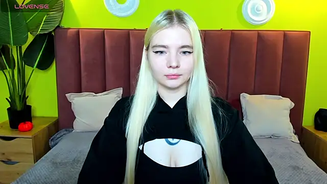 RuthBryant online show from 12, 11, 2025