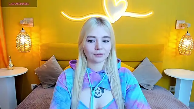 RuthBryant online show from 12, 10, 2025