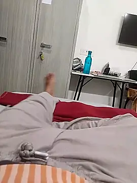 themasklover online show from 21, 4, 2026