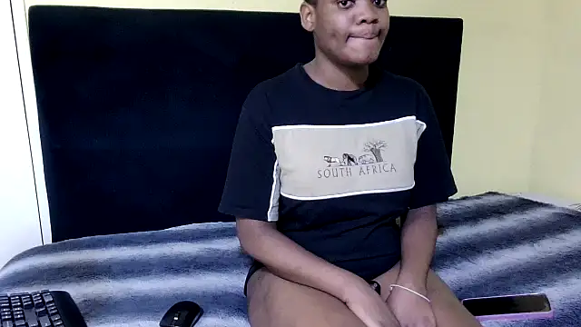 SweetTitties21 online show from 2, 12, 2025