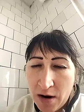 Snapshot of Funny_Karina chatting on 21, 10, 2025 Funny Karina online show from 21, 10, 2025