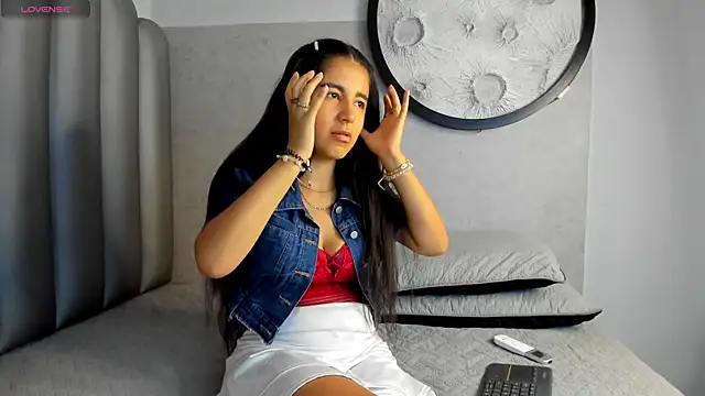 Snapshot of Lucy-23 chatting on 14, 11, 2025 Lucy-23 online show from 14, 11, 2025