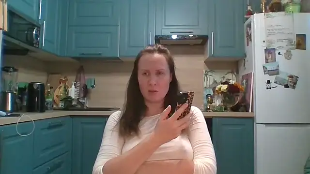 ALICAINWONDERLAND online show from 9, 4, 2026