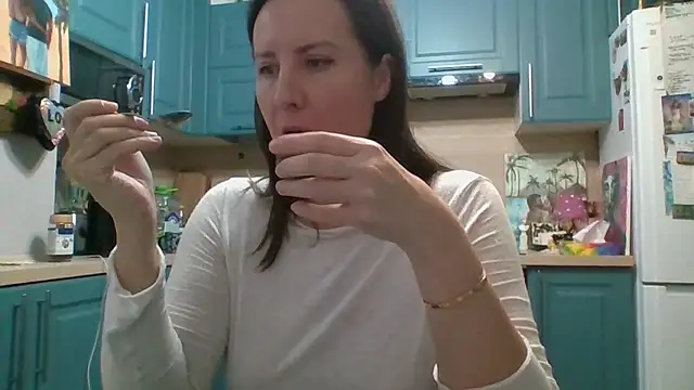 ALICAINWONDERLAND online show from 14, 11, 2025