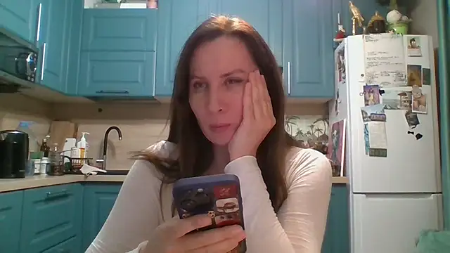 ALICAINWONDERLAND online show from 25, 2, 2026