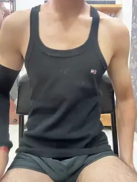 Snapshot of coupleyug chatting on 30, 4, 2026 coupleyug online show from 30, 4, 2026