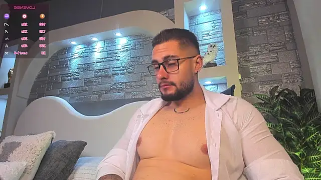 Snapshot of dominic_de_luca chatting on 9, 11, 2025 dominic de luca online show from 9, 11, 2025