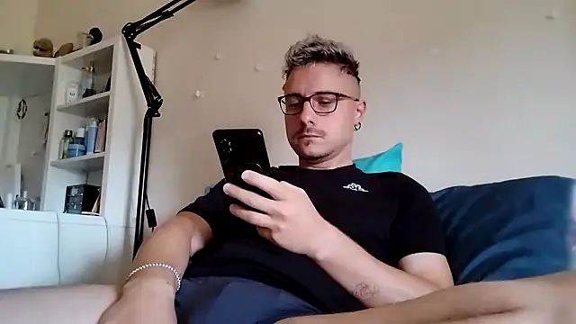 ilovechub112 online show from 26, 9, 2025