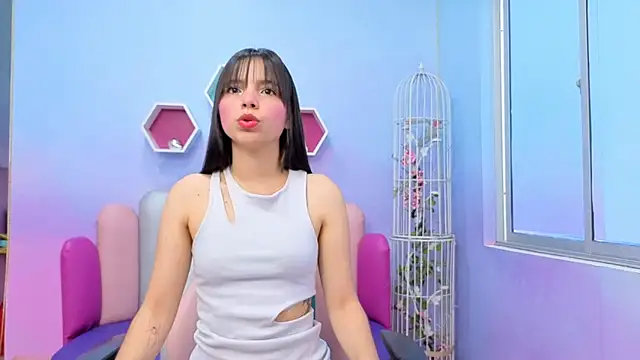 Issa Skinny  online show from 29, 9, 2025