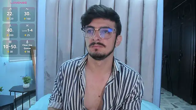 AaronFuentes7 online show from 26, 9, 2025