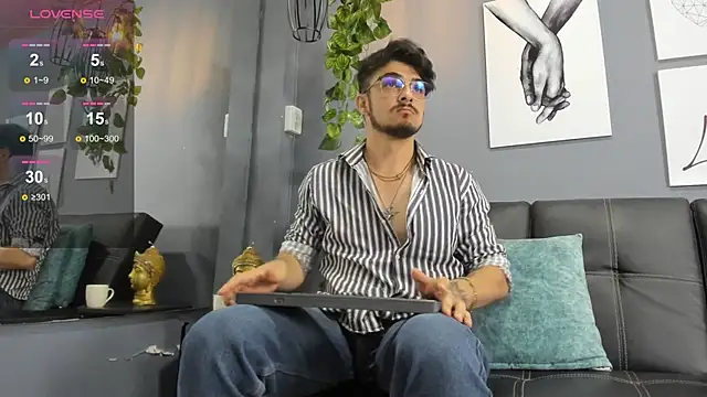 AaronFuentes7 online show from 19, 9, 2025