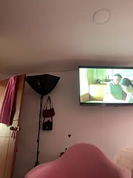 larsonbeverly online show from 23, 3, 2026