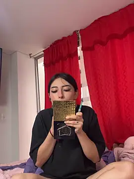 larsonbeverly online show from 21, 4, 2026