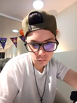 Snapshot of SpencerMontgomery chatting on 28, 10, 2025 SpencerMontgomery online show from 28, 10, 2025